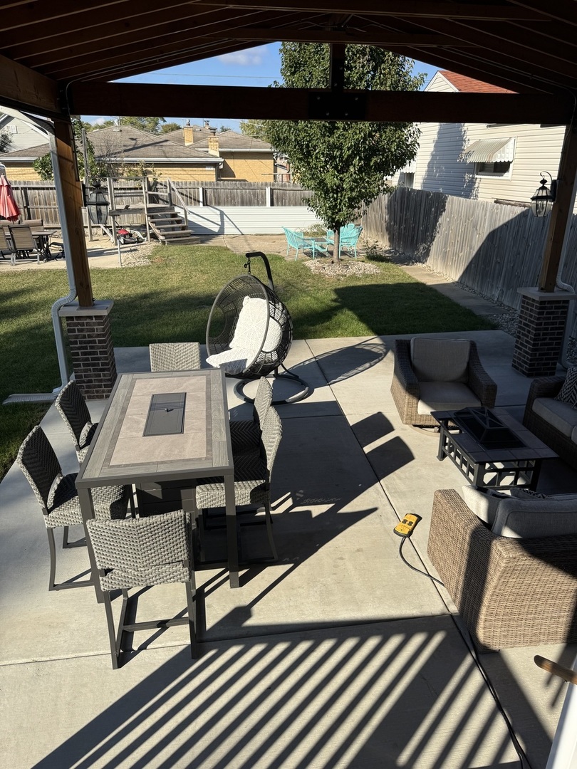 2042 Grove Street, Blue Island, IL 60406