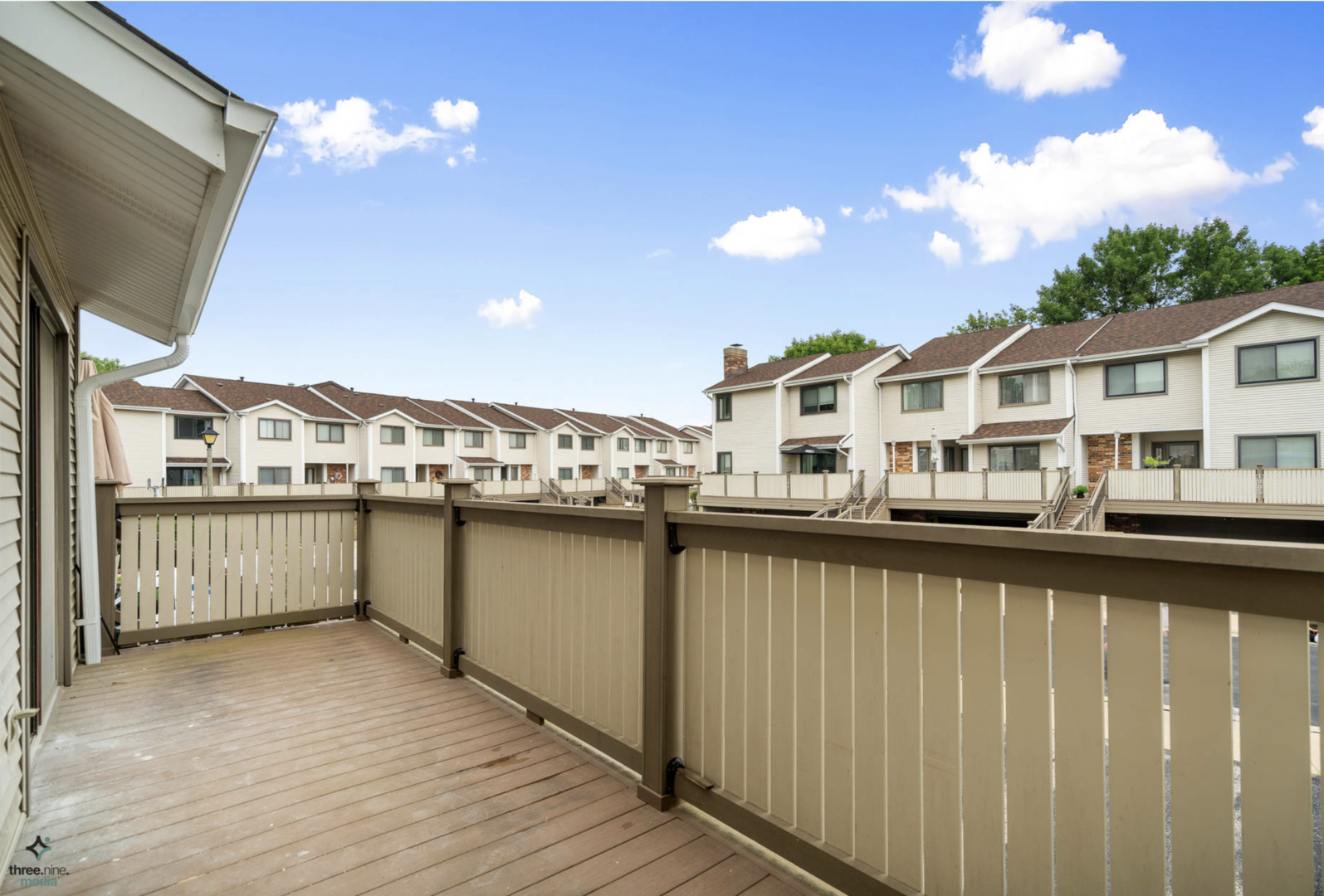 1017 Sussex Drive, Northbrook, IL 60062