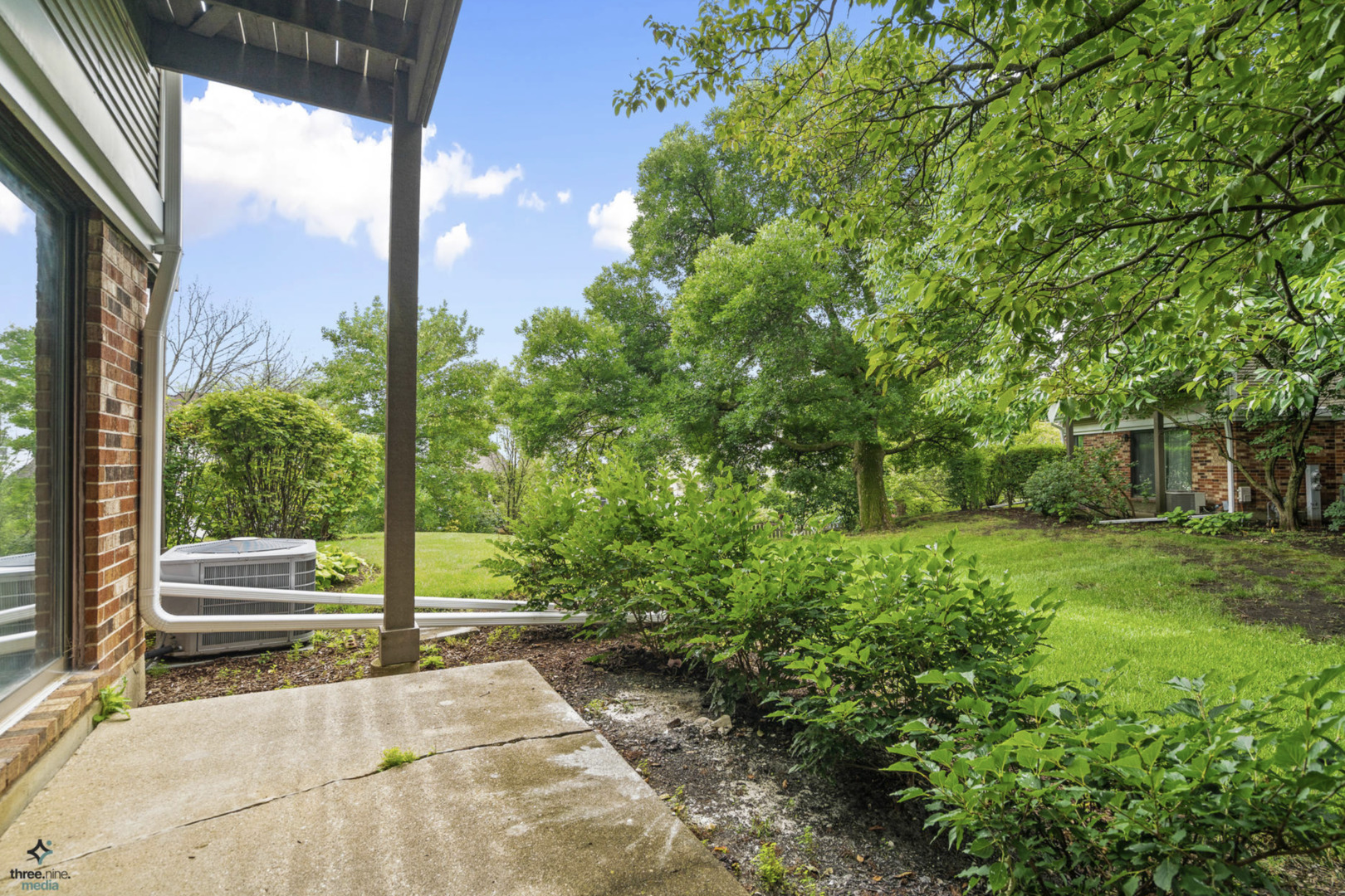 1017 Sussex Drive, Northbrook, IL 60062