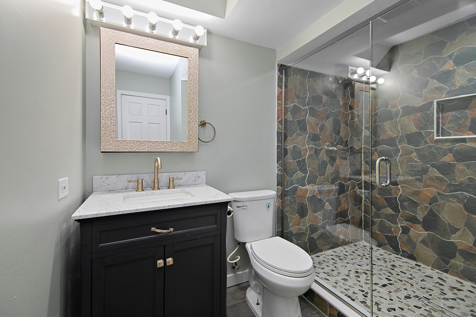 16705 Paxton Avenue, Tinley Park, IL 60477