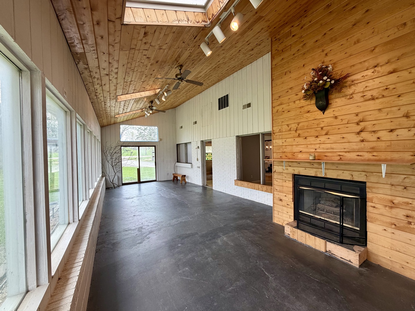 1409 Butchers Lane, Bloomington, IL 61701