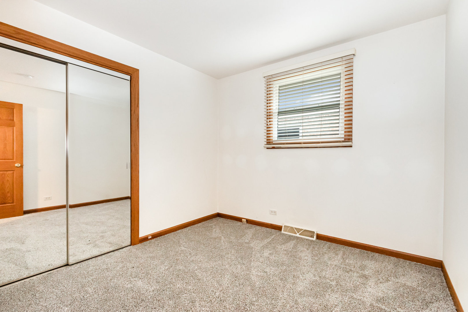 16453 Harold Street, Oak Forest, IL 60452