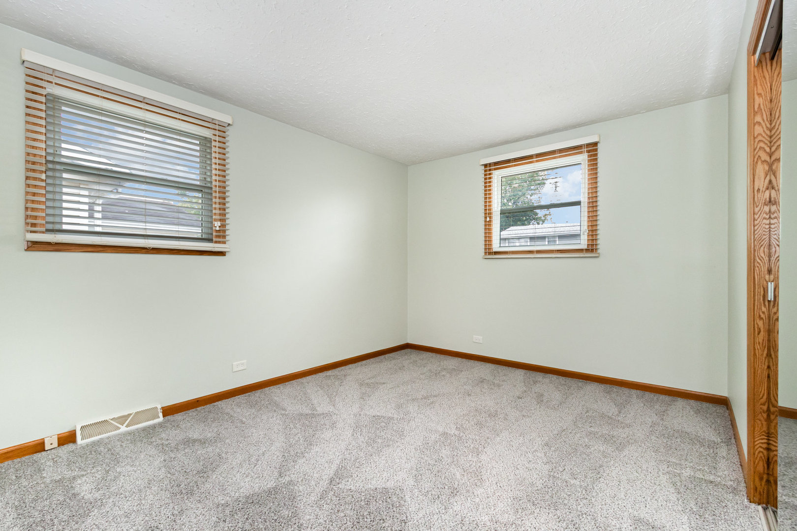 16453 Harold Street, Oak Forest, IL 60452