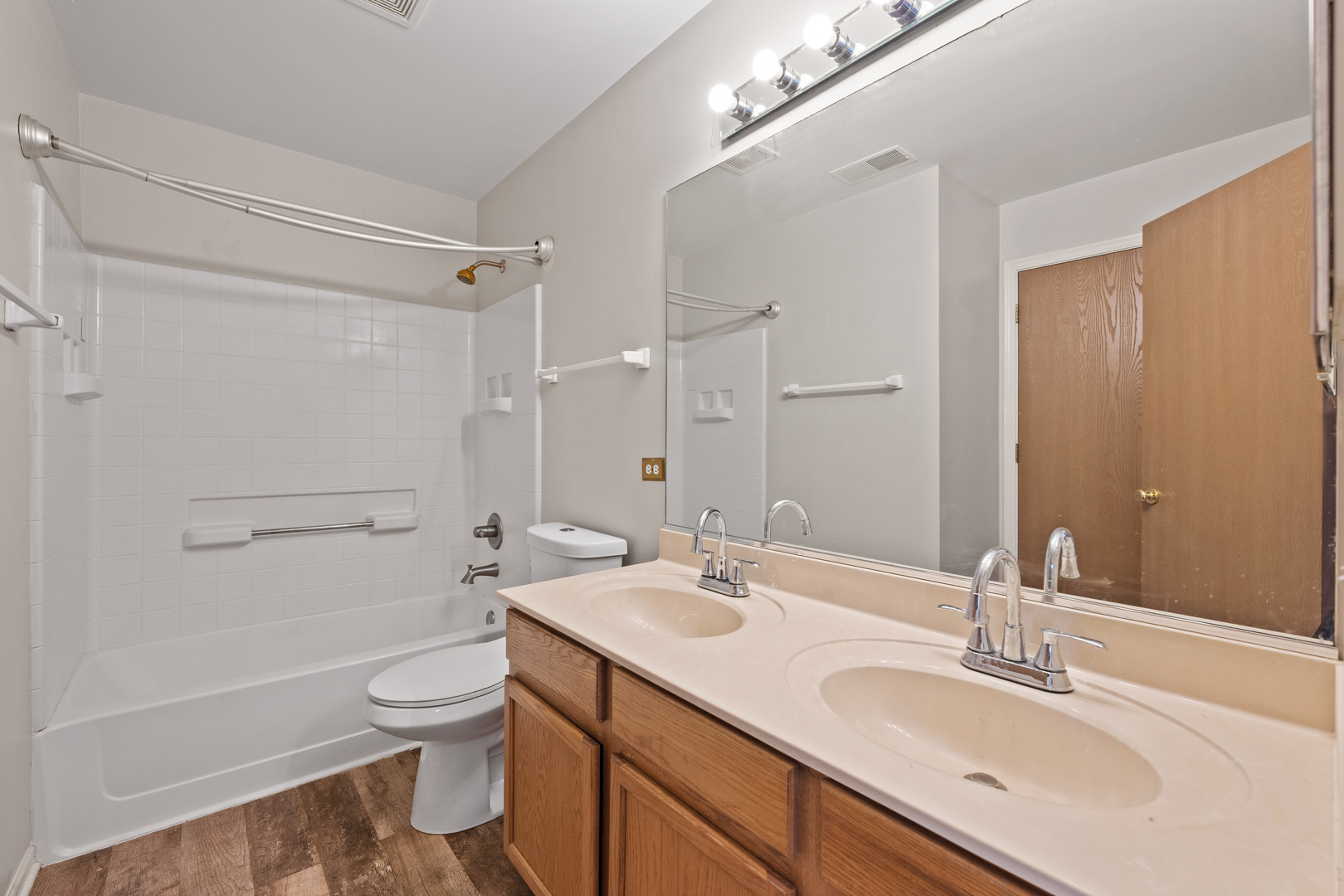 2295 TWILIGHT Drive, Aurora, IL 60503