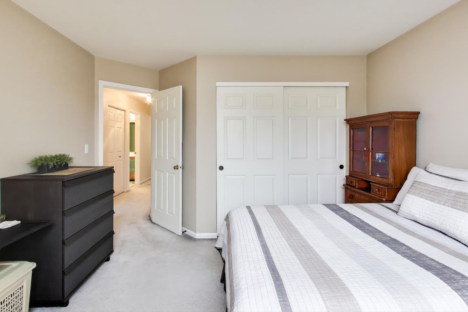 6648 Weather Hill Drive, Willowbrook, IL 60527