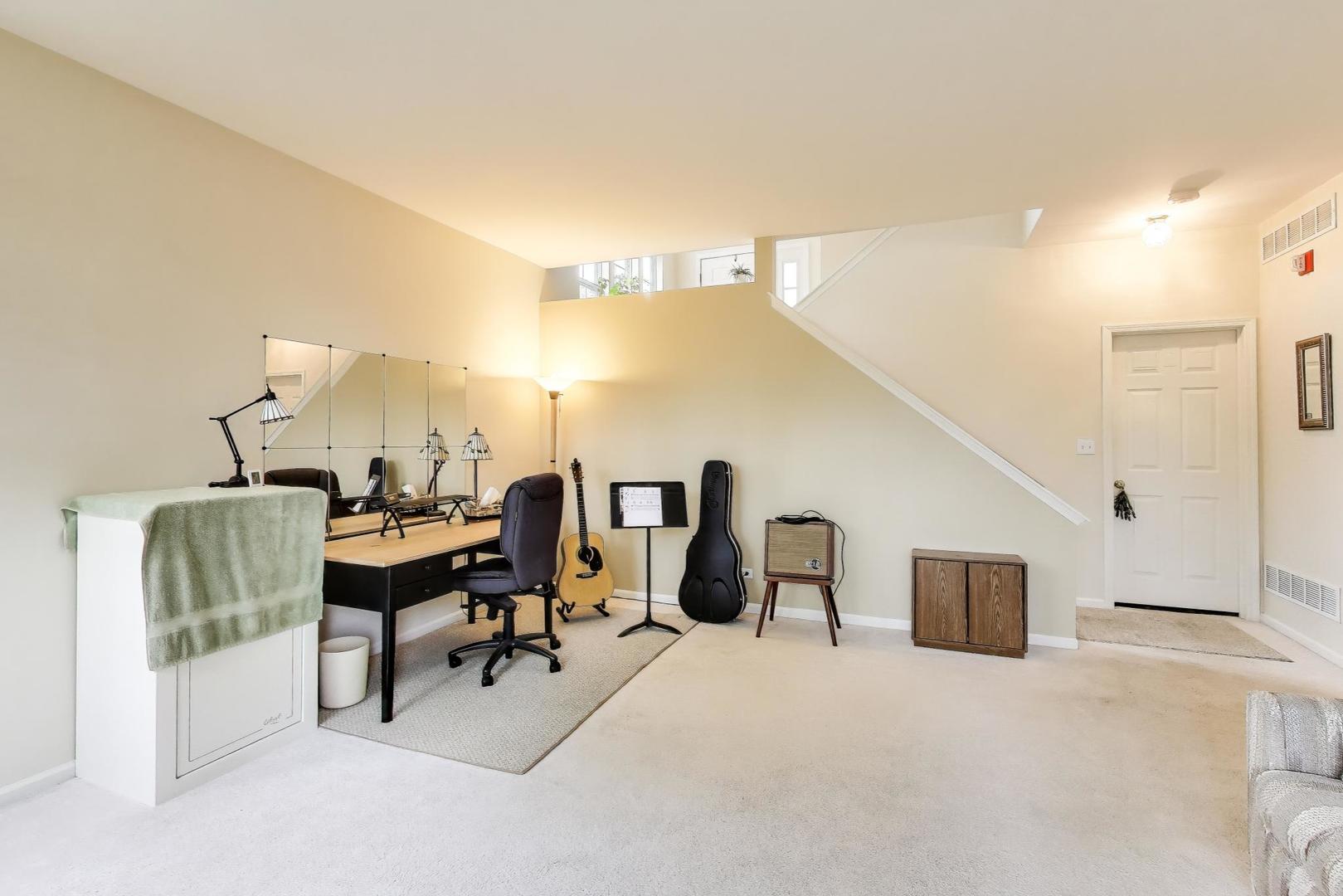 6648 Weather Hill Drive, Willowbrook, IL 60527