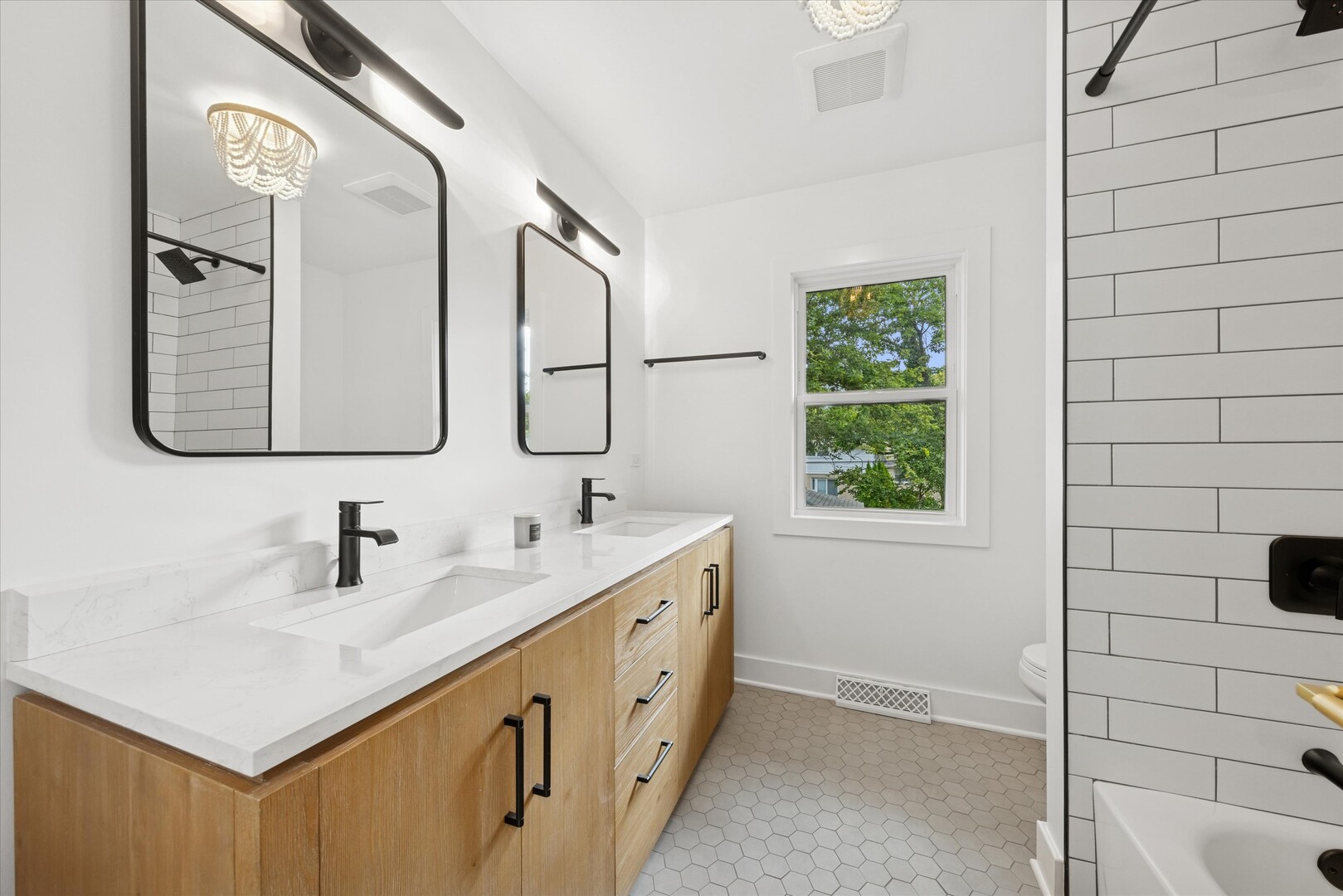 719 N Elm Street, Hinsdale, IL 60521