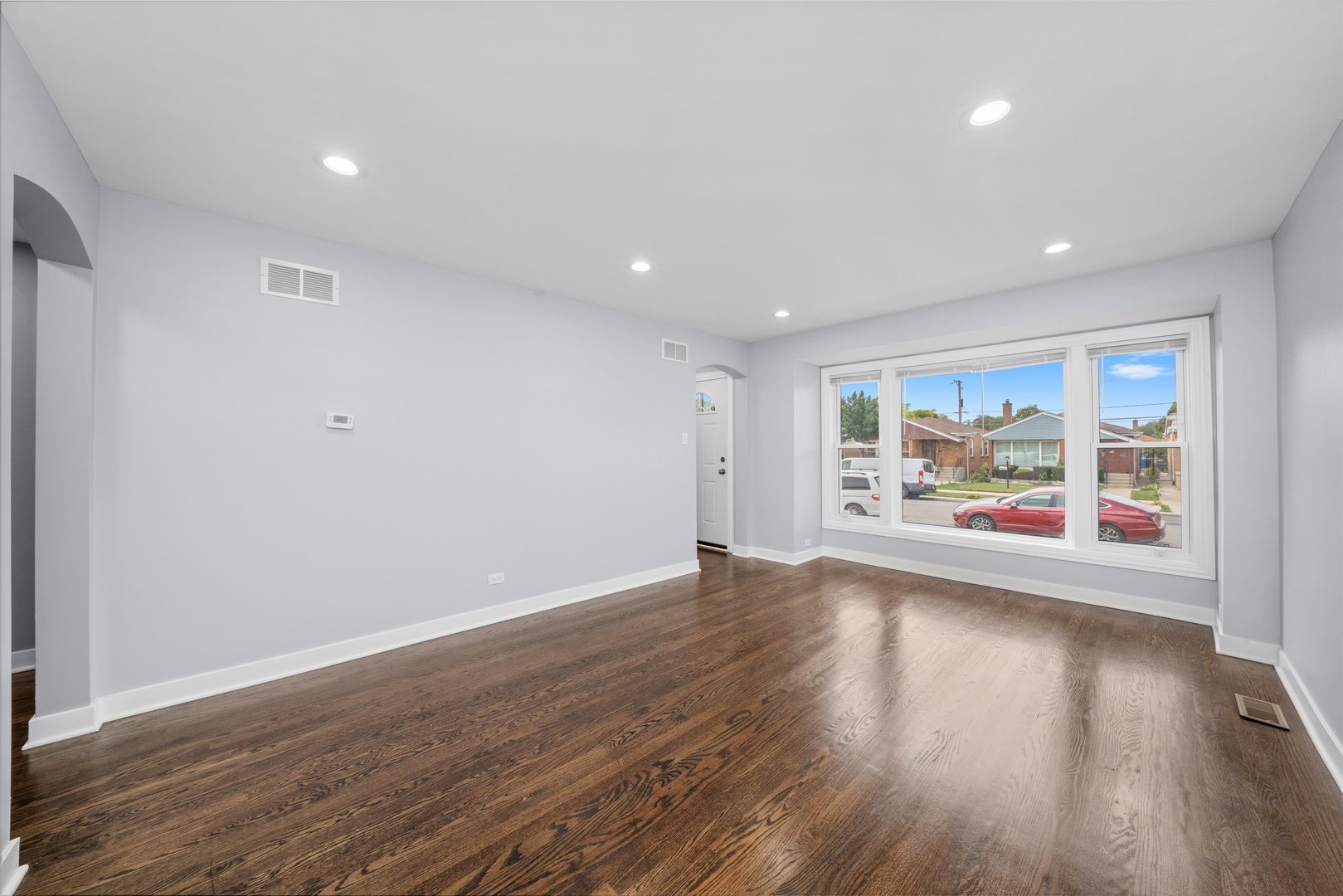 9043 S Luella Avenue, Chicago, IL 60617