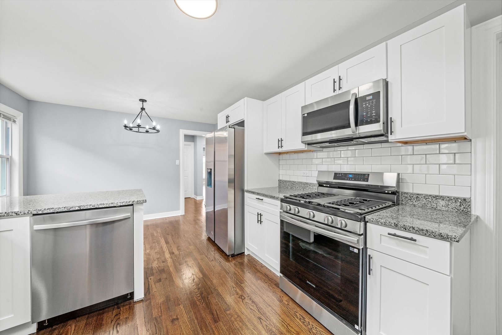 9043 S Luella Avenue, Chicago, IL 60617