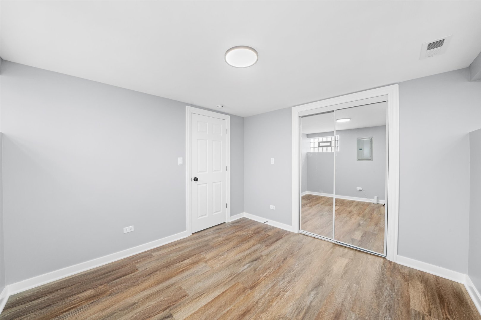 9043 S Luella Avenue, Chicago, IL 60617