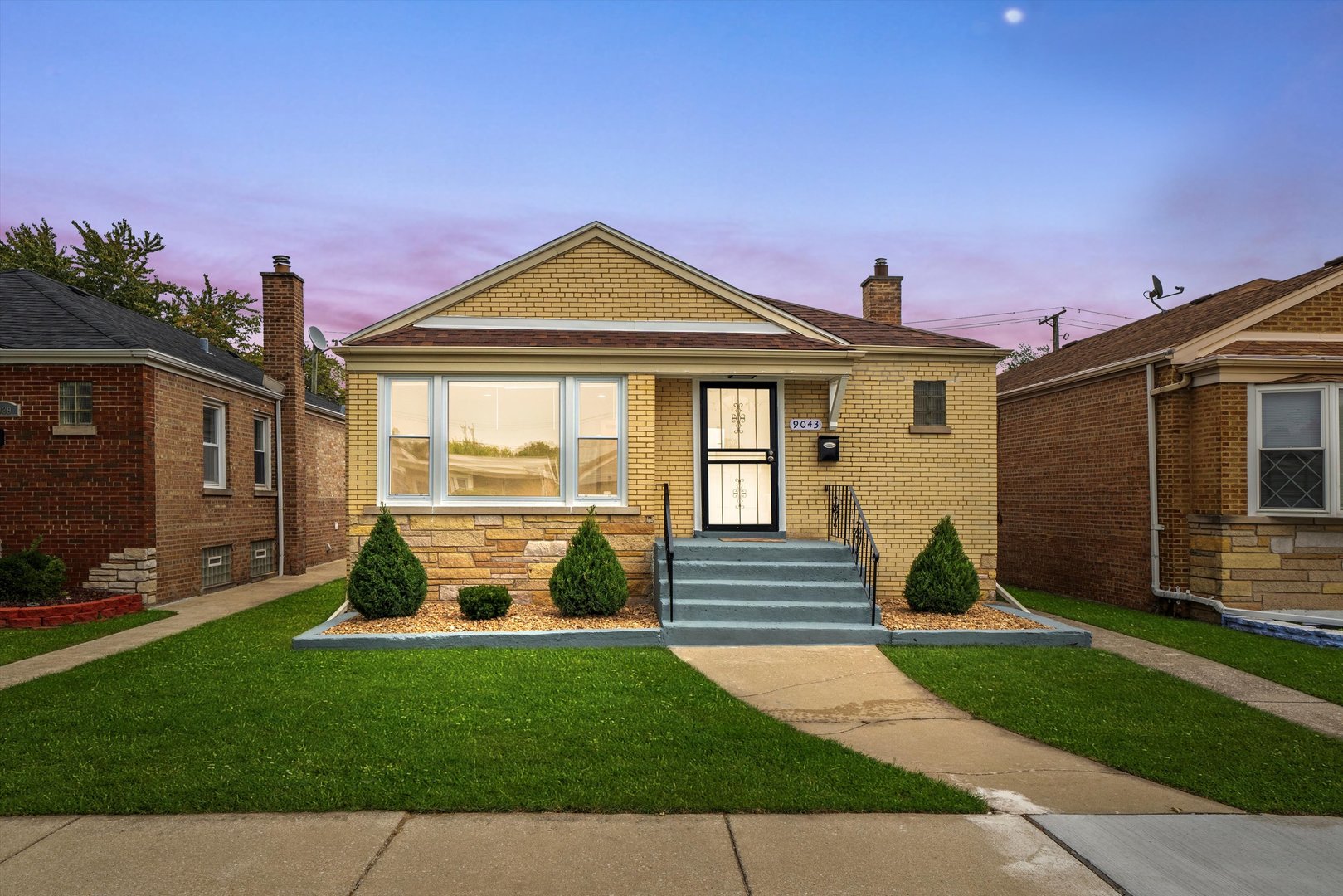 9043 S Luella Avenue, Chicago, IL 60617