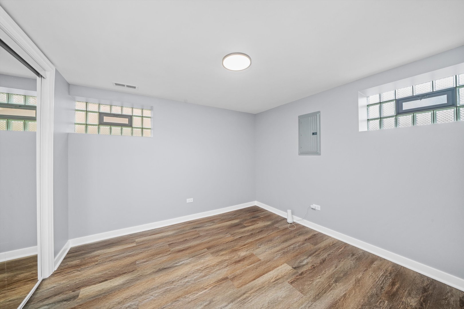 9043 S Luella Avenue, Chicago, IL 60617