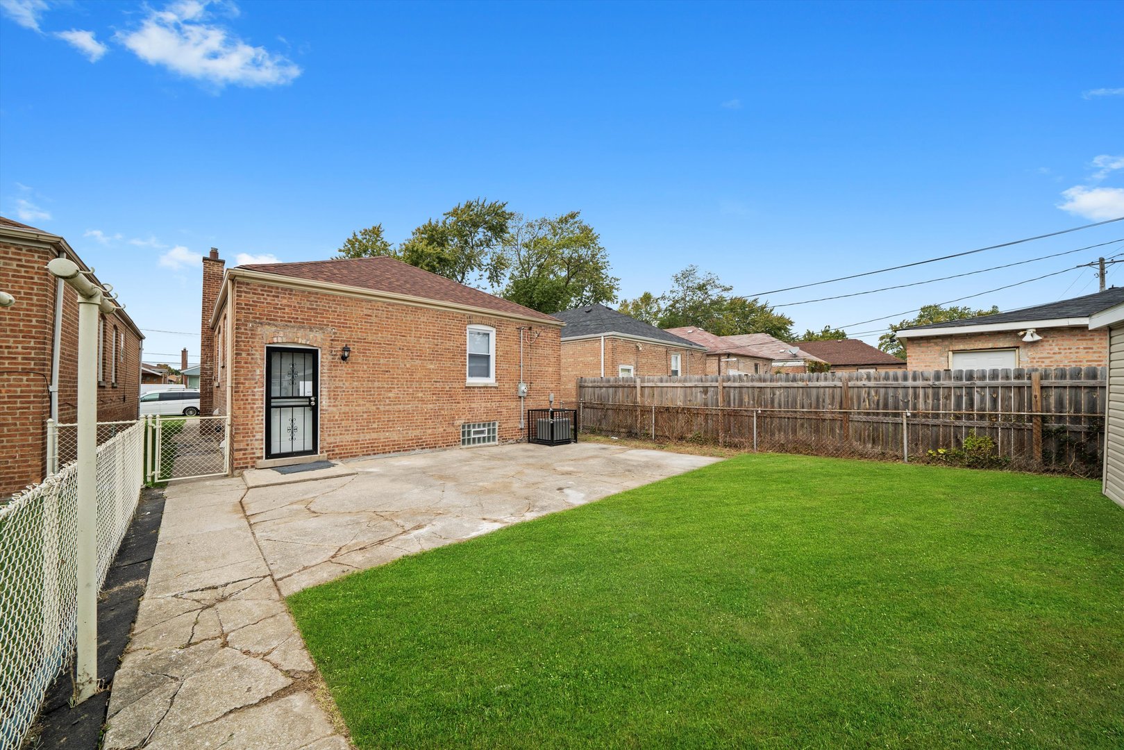 9043 S Luella Avenue, Chicago, IL 60617