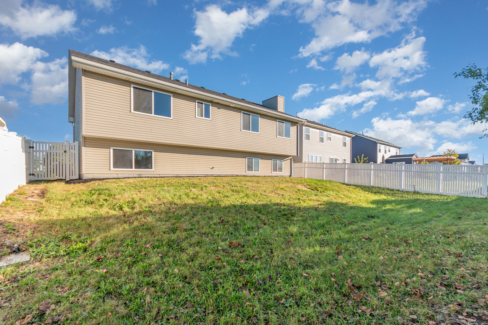 2057 W Helen Drive, Romeoville, IL 60446