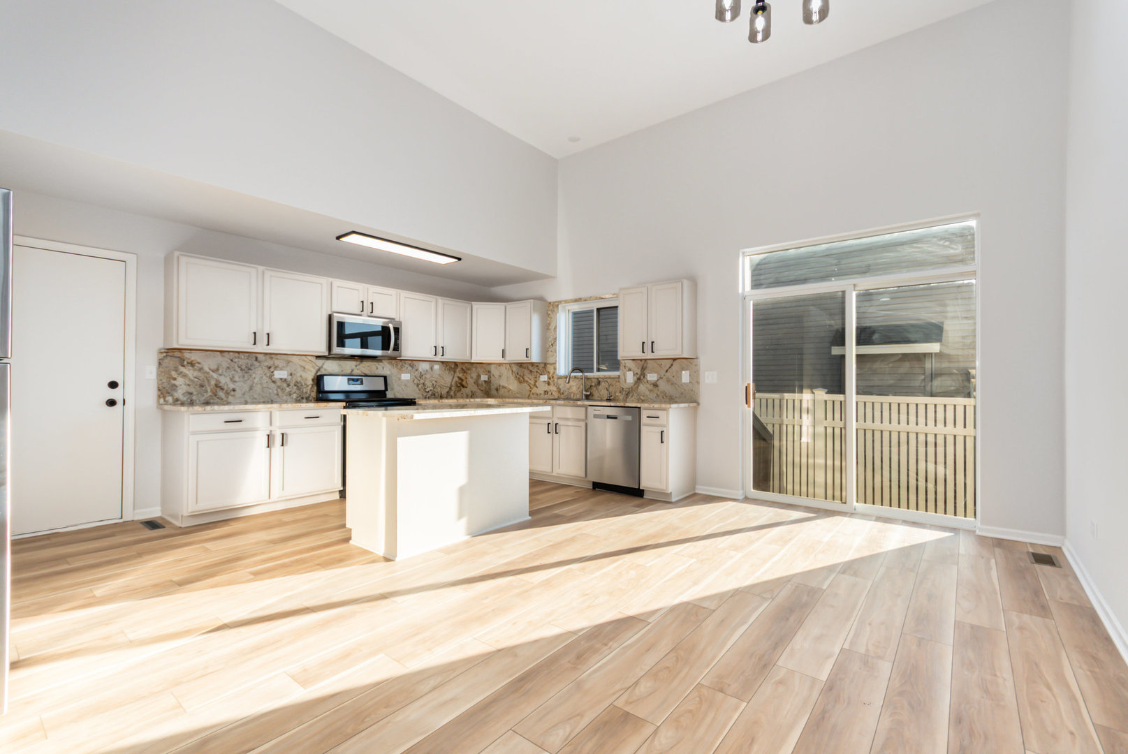 2057 W Helen Drive, Romeoville, IL 60446