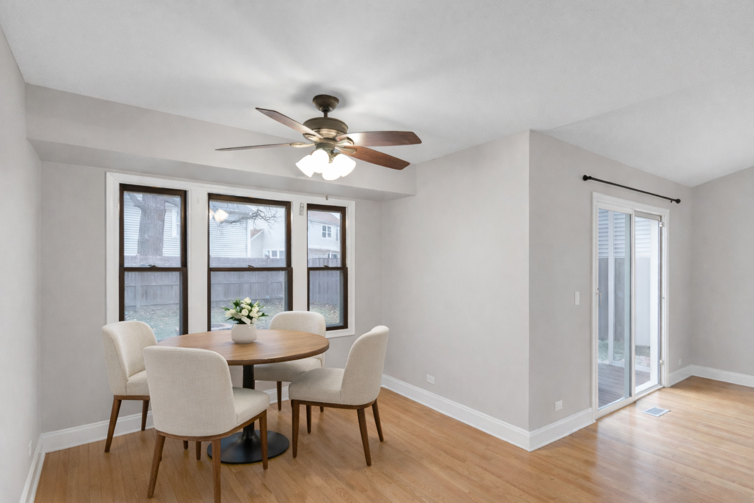 62 Washington Avenue, Streamwood, IL 60107