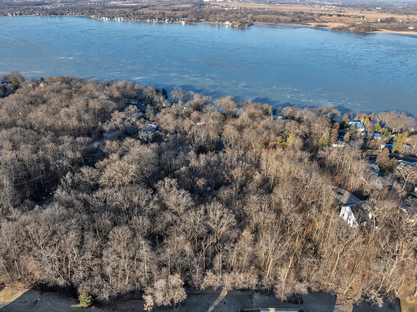 2020 E Lake Shore Drive, Twin Lakes, WI 53181