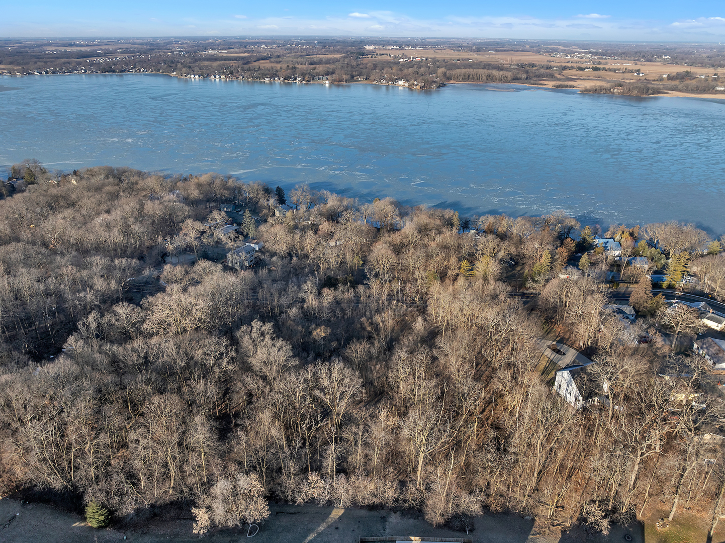 2020 E Lake Shore Drive, Twin Lakes, WI 53181
