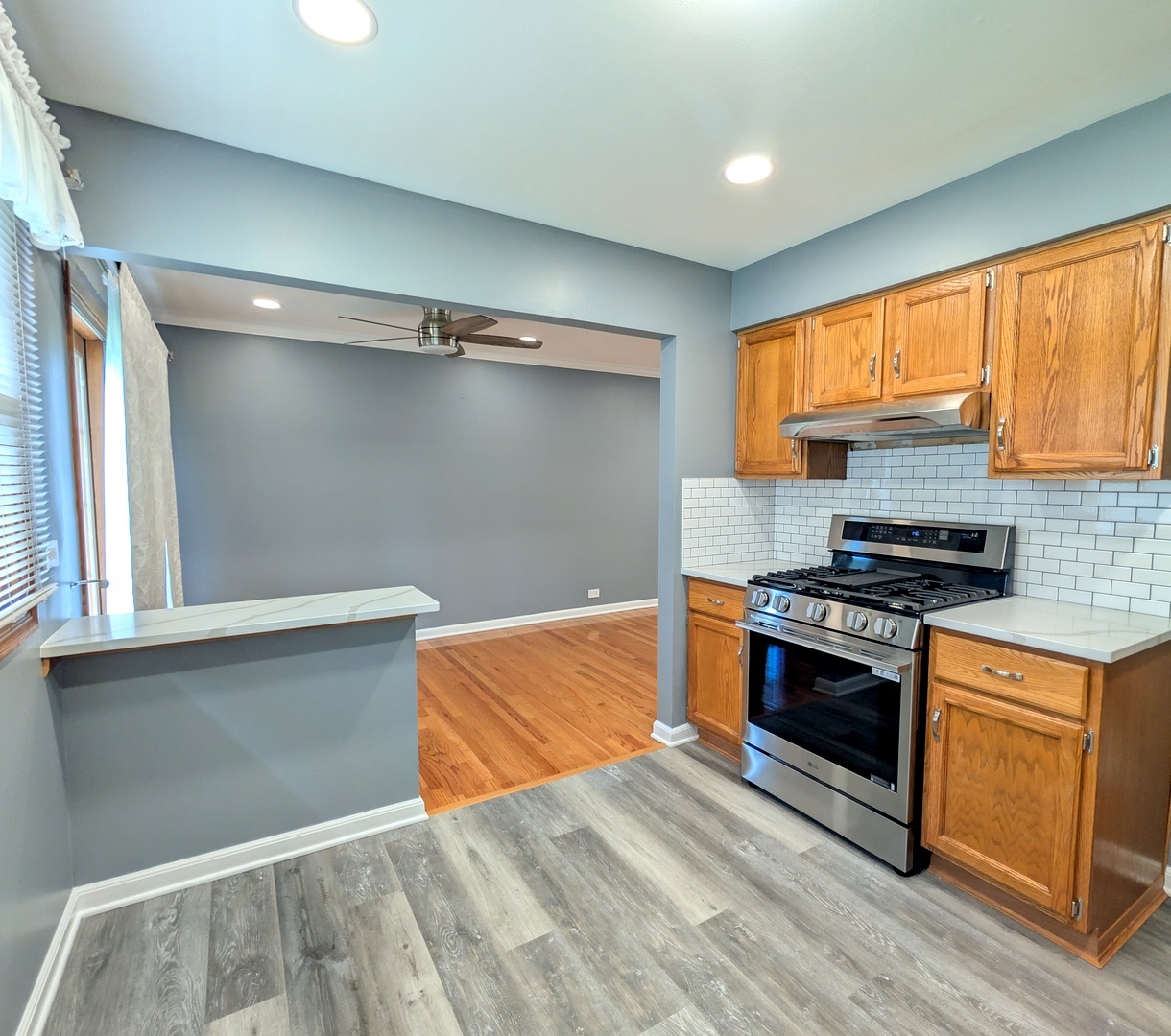 476 Raupp Boulevard, Buffalo Grove, IL 60089