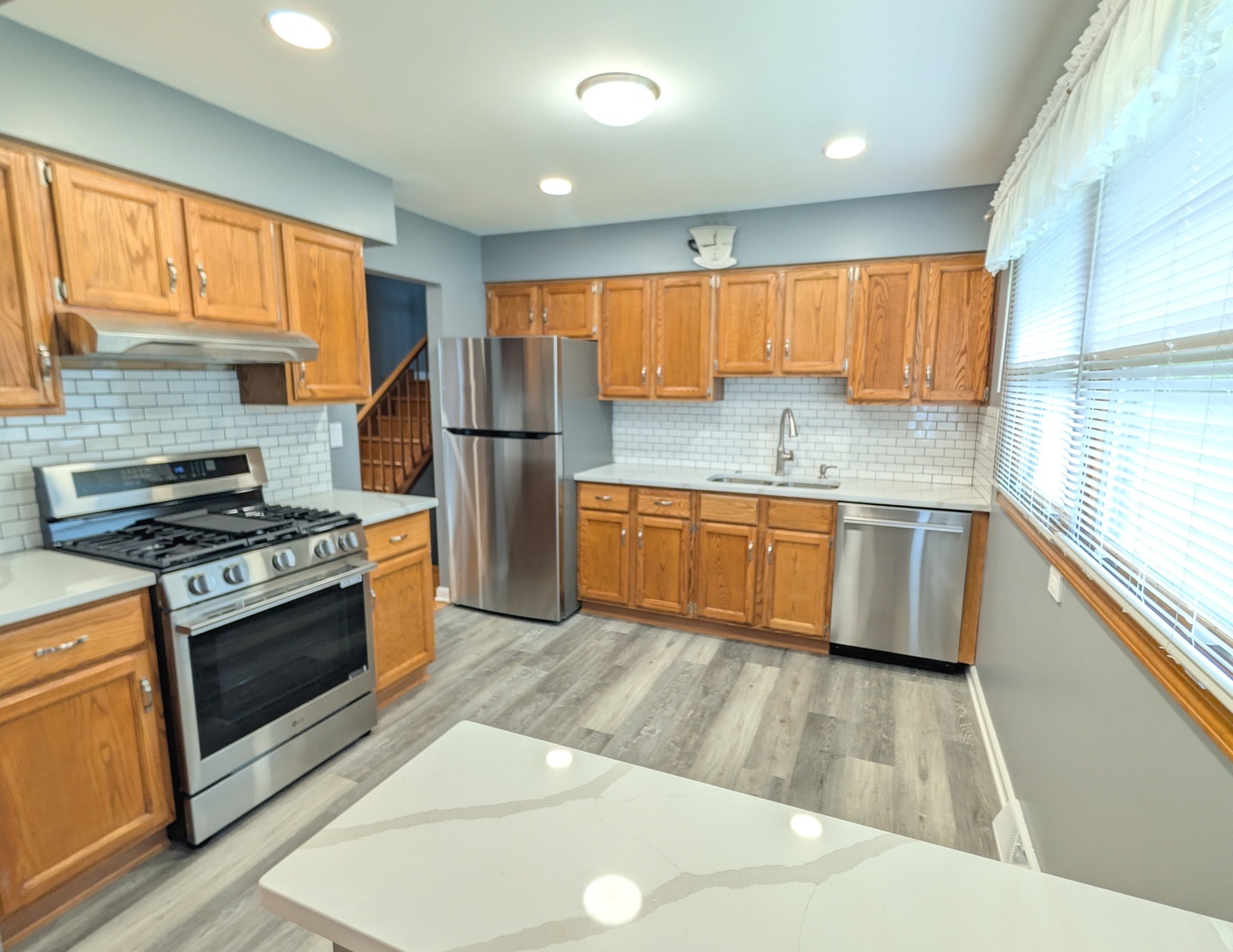 476 Raupp Boulevard, Buffalo Grove, IL 60089