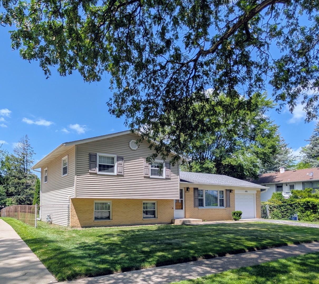 476 Raupp Boulevard, Buffalo Grove, IL 60089