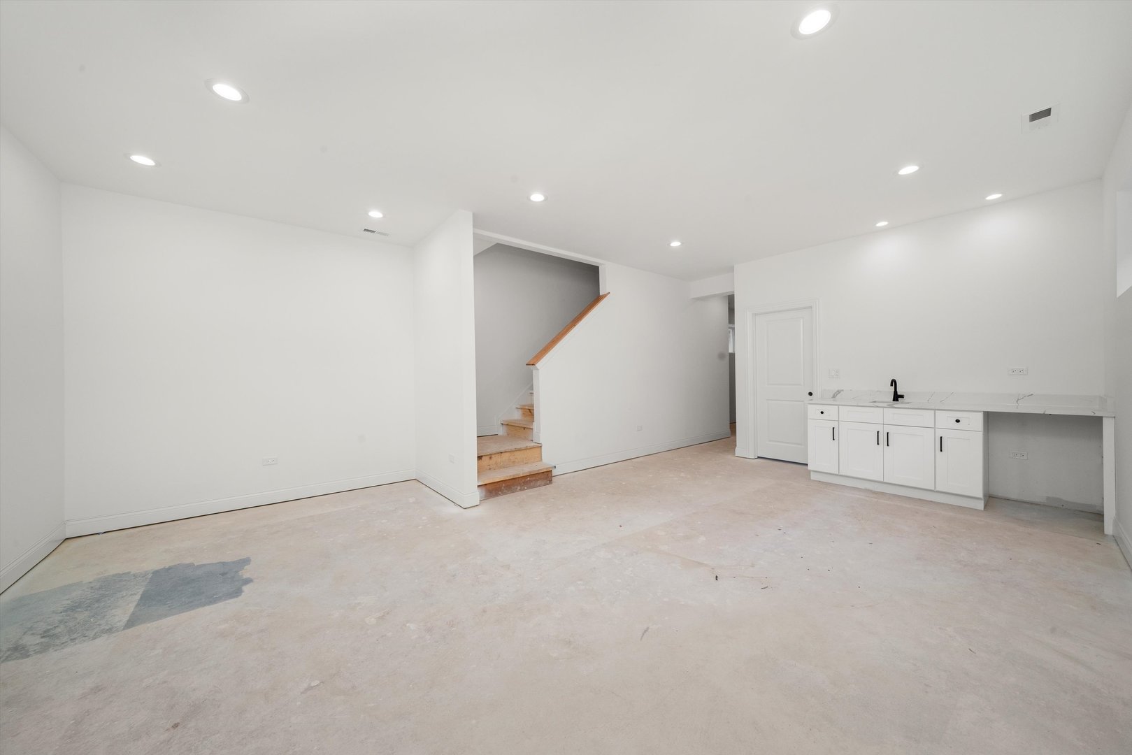 10649 S Sawyer Avenue, Chicago, IL 60655