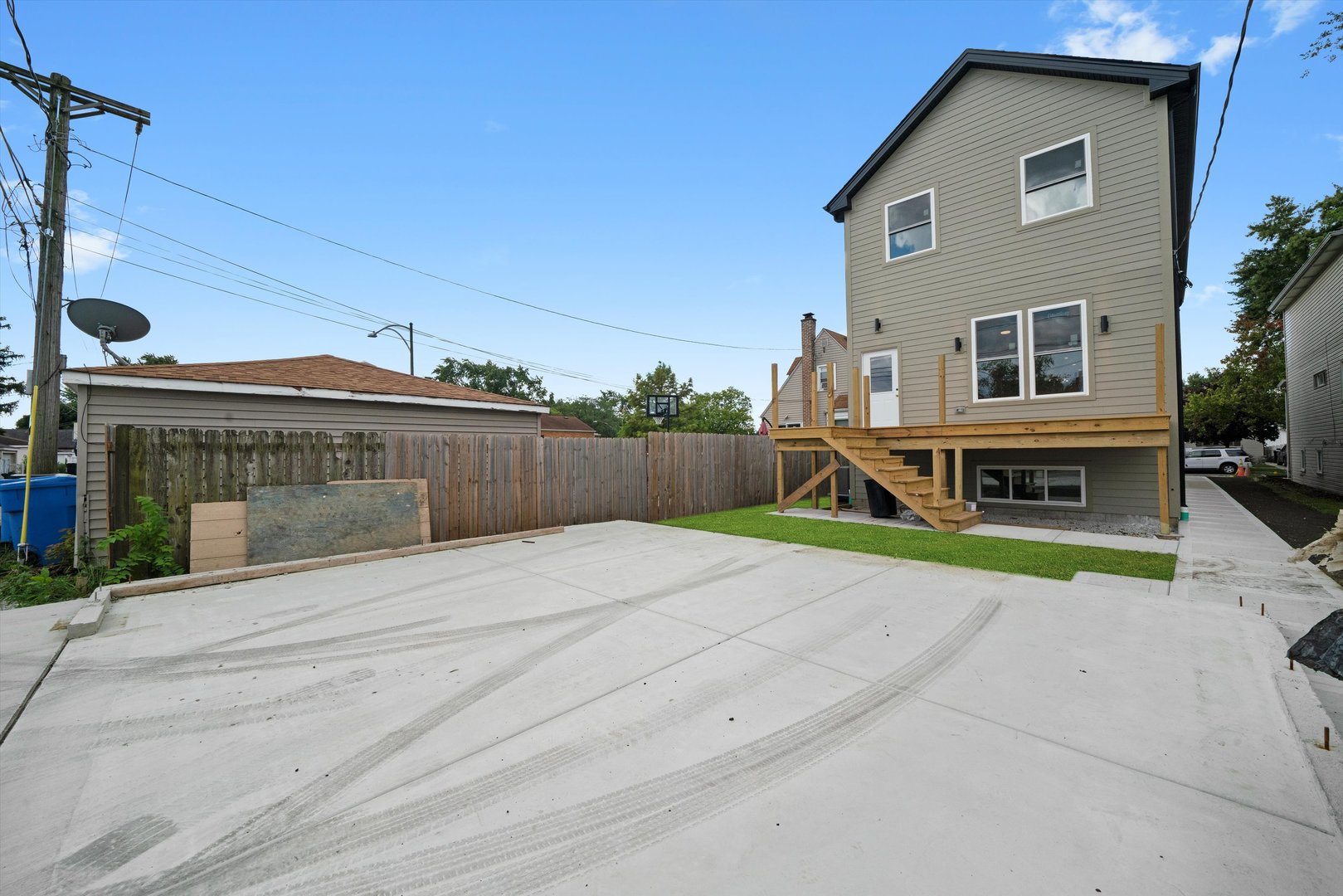 10649 S Sawyer Avenue, Chicago, IL 60655