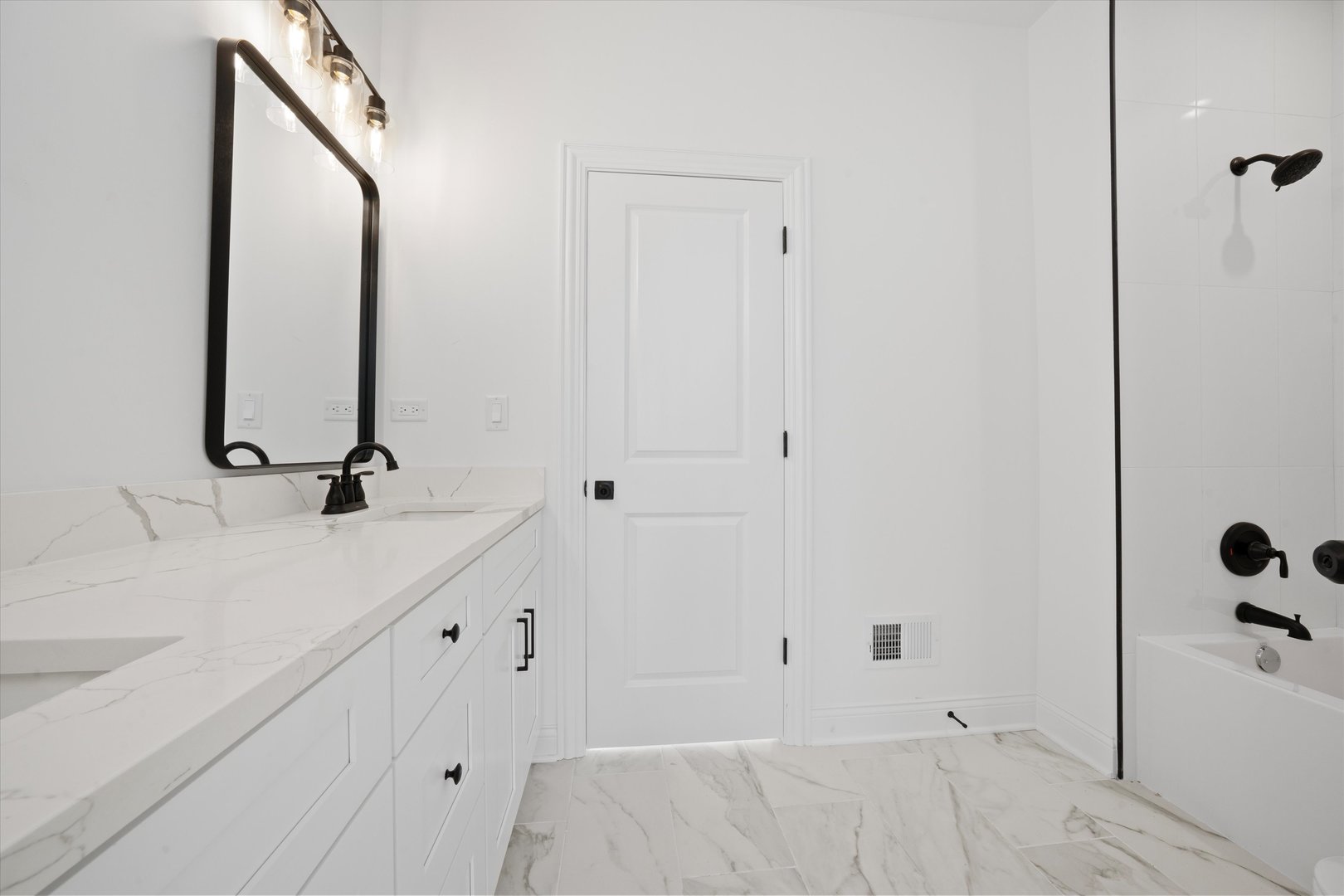 10649 S Sawyer Avenue, Chicago, IL 60655