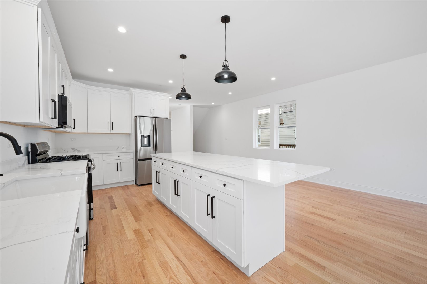 10649 S Sawyer Avenue, Chicago, IL 60655