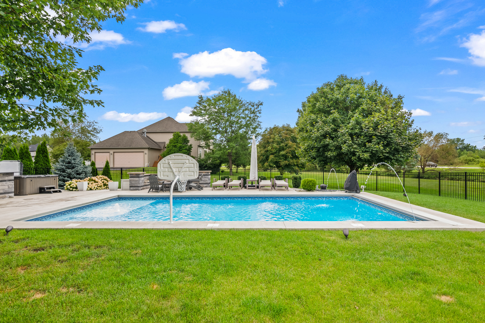 15610 Botterman Road, Huntley, IL 60142