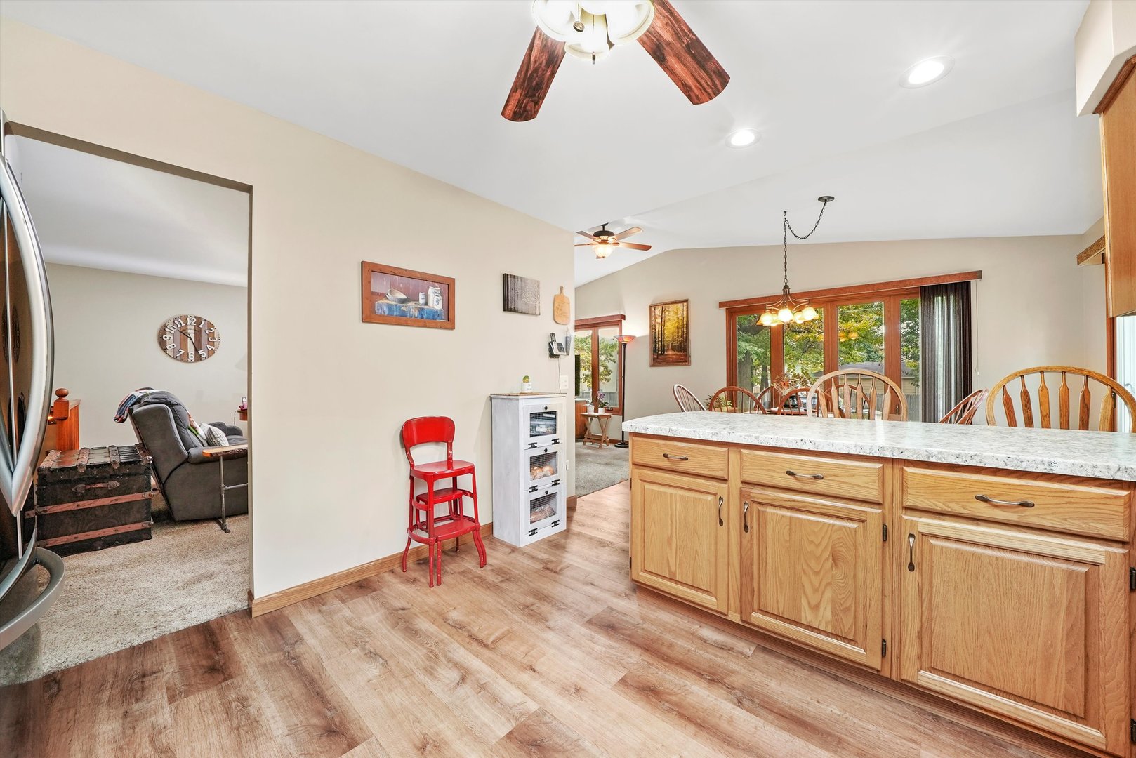 4124 Russell Avenue, Gurnee, IL 60031