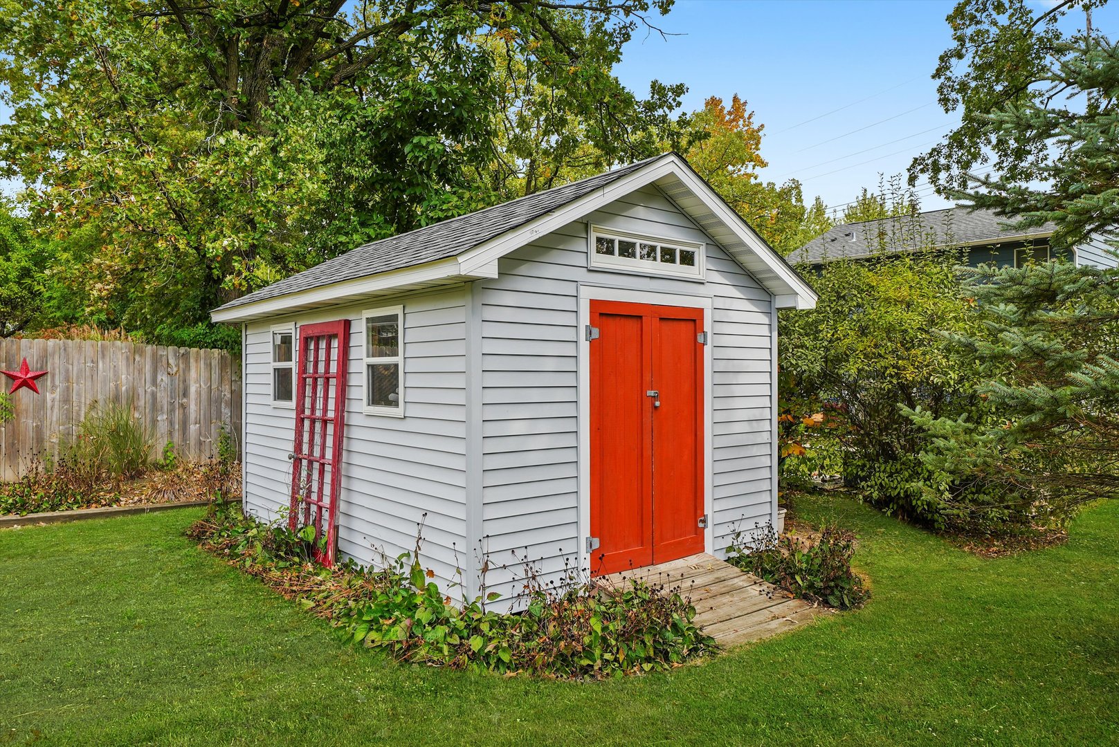 4124 Russell Avenue, Gurnee, IL 60031