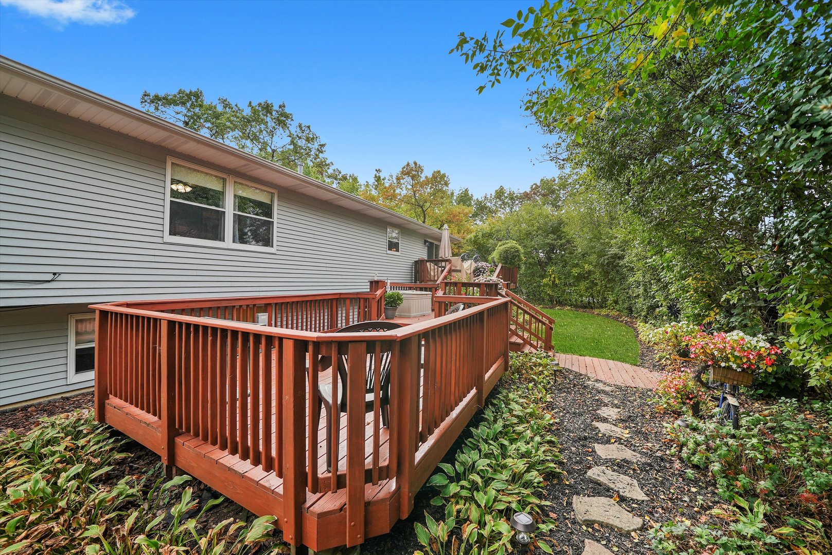 4124 Russell Avenue, Gurnee, IL 60031