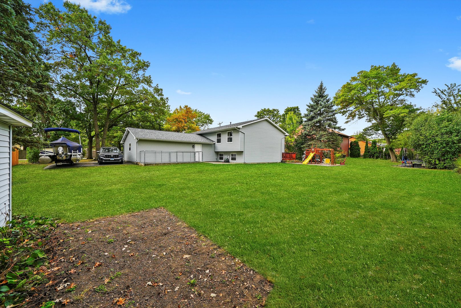 4124 Russell Avenue, Gurnee, IL 60031