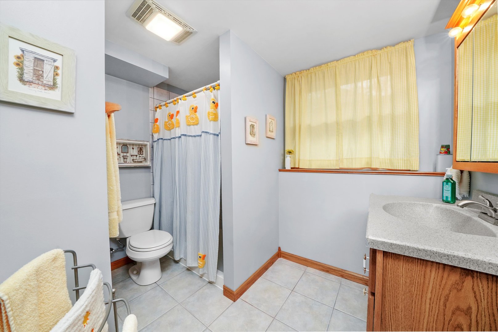 4124 Russell Avenue, Gurnee, IL 60031