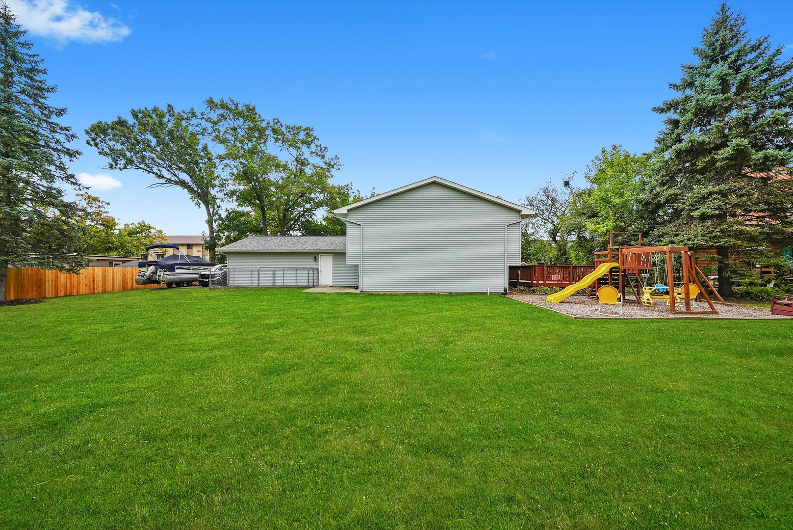 4124 Russell Avenue, Gurnee, IL 60031