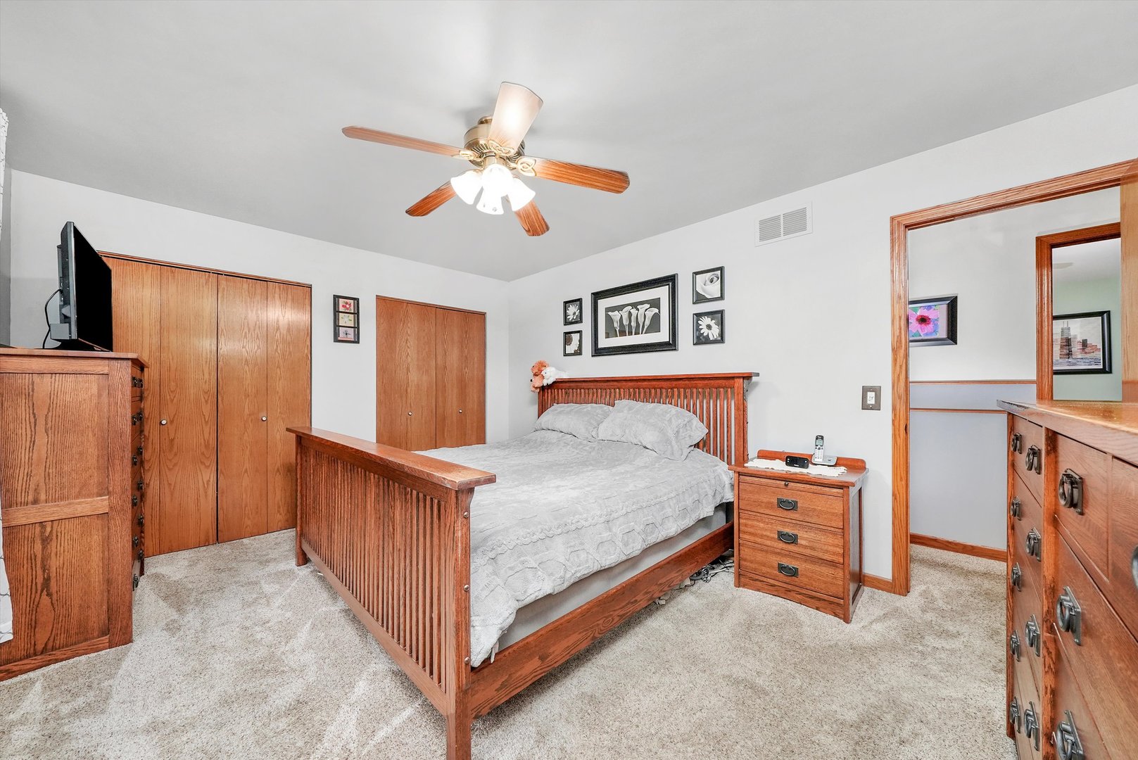 4124 Russell Avenue, Gurnee, IL 60031
