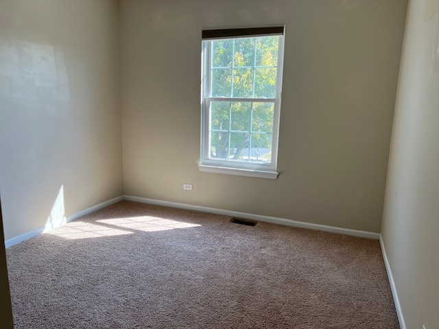 1229 Pennsbury Lane, Aurora, IL 60502