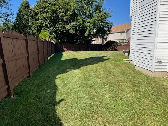 1229 Pennsbury Lane, Aurora, IL 60502