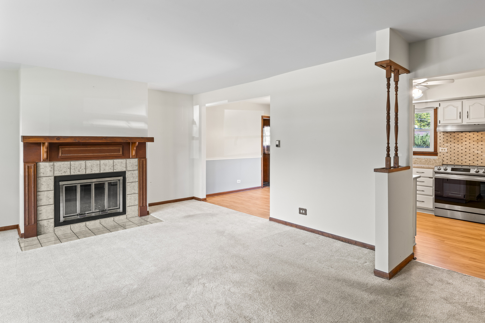 7843 Kensington Lane, Hanover Park, IL 60133