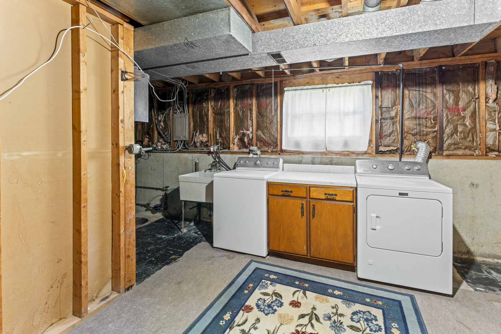 7843 Kensington Lane, Hanover Park, IL 60133