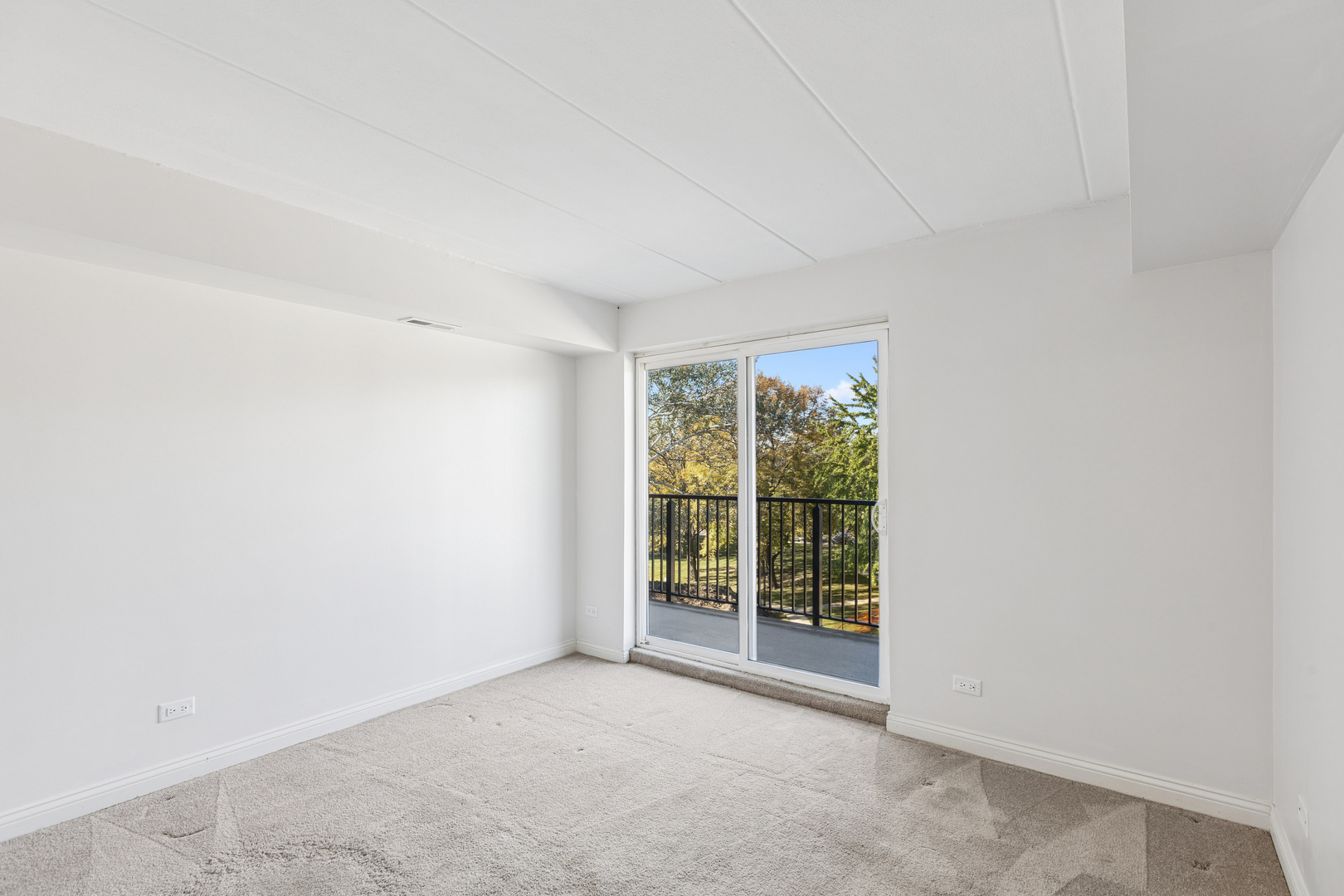 5S040 Pebblewood Lane #406E, Naperville, IL 60563
