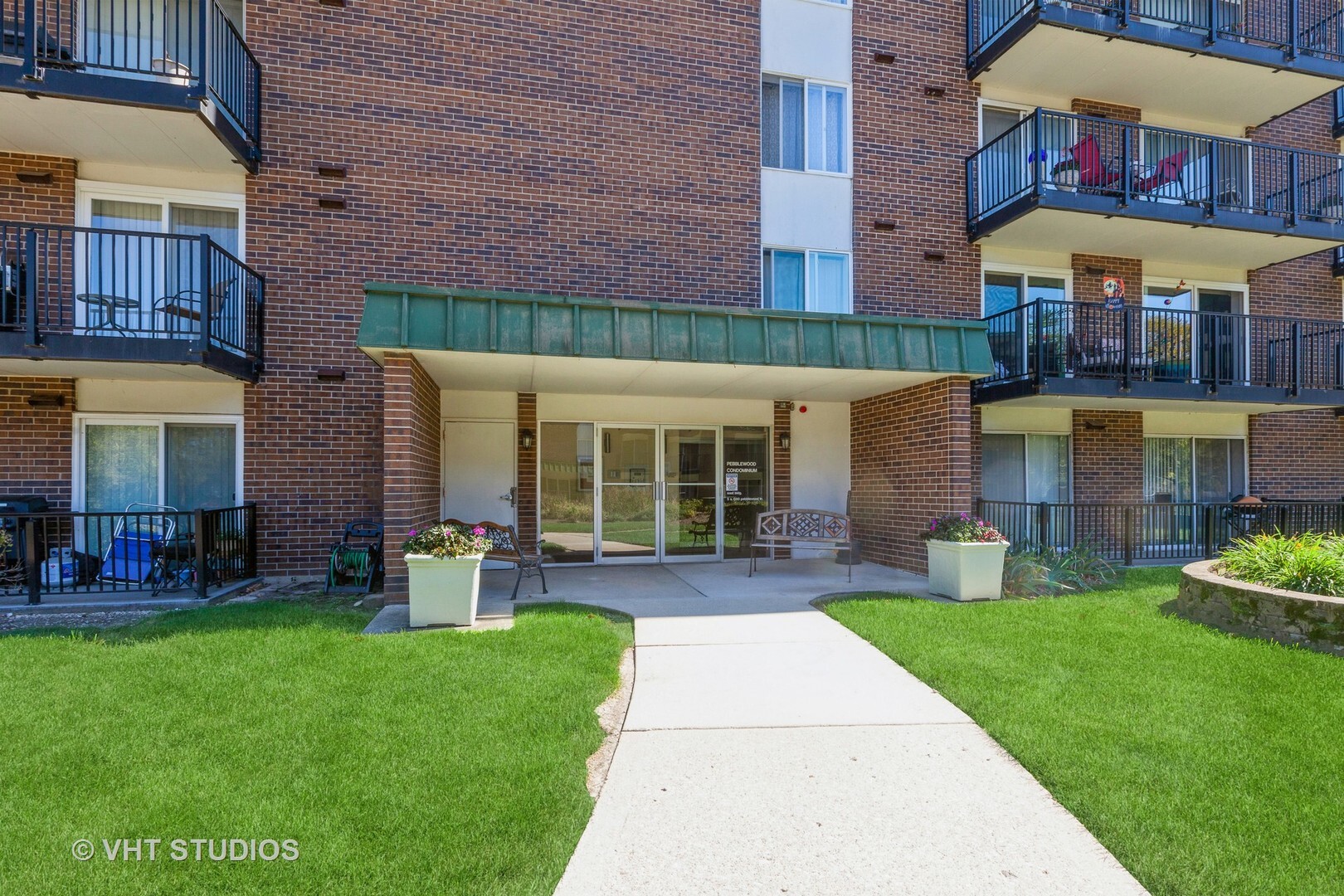 5S040 Pebblewood Lane #406E, Naperville, IL 60563