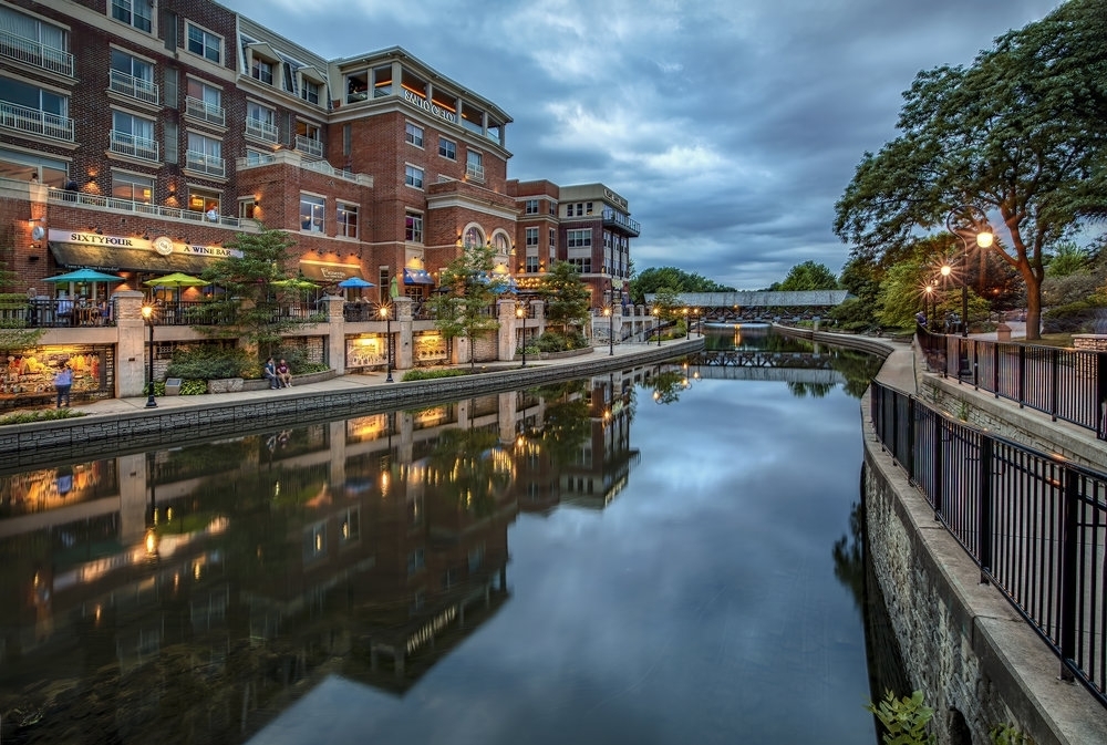 5S040 Pebblewood Lane #406E, Naperville, IL 60563