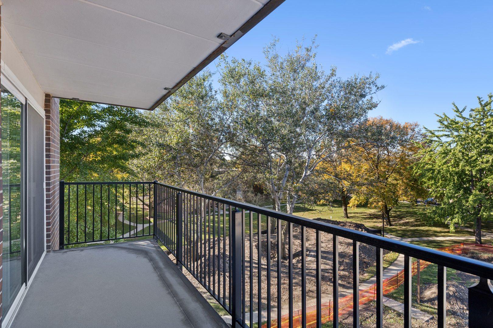 5S040 Pebblewood Lane #406E, Naperville, IL 60563