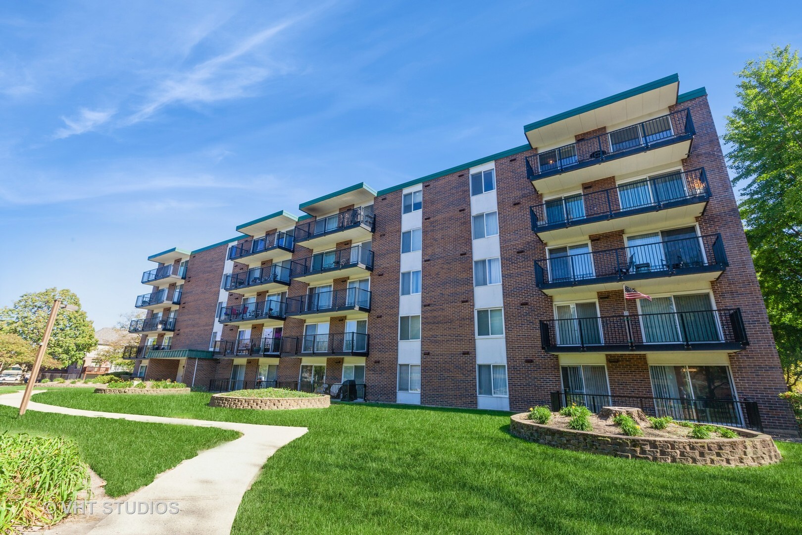 5S040 Pebblewood Lane #406E, Naperville, IL 60563