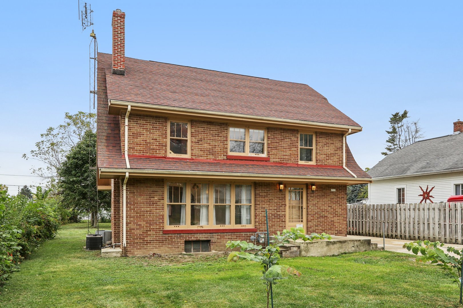 1533 Kremer Avenue, Racine, WI 53402