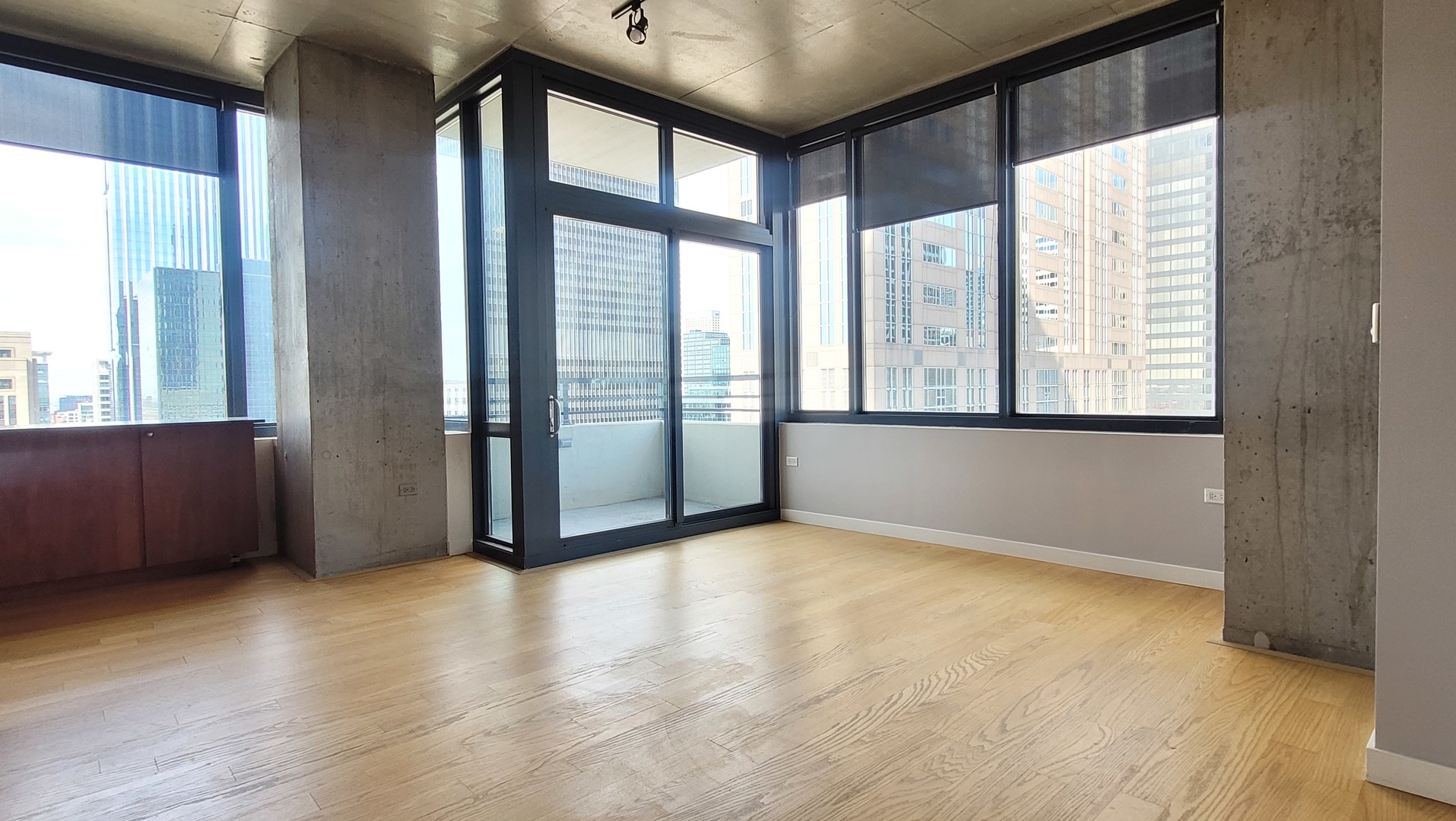 235 W Van Buren Street #2015, Chicago, IL 60607