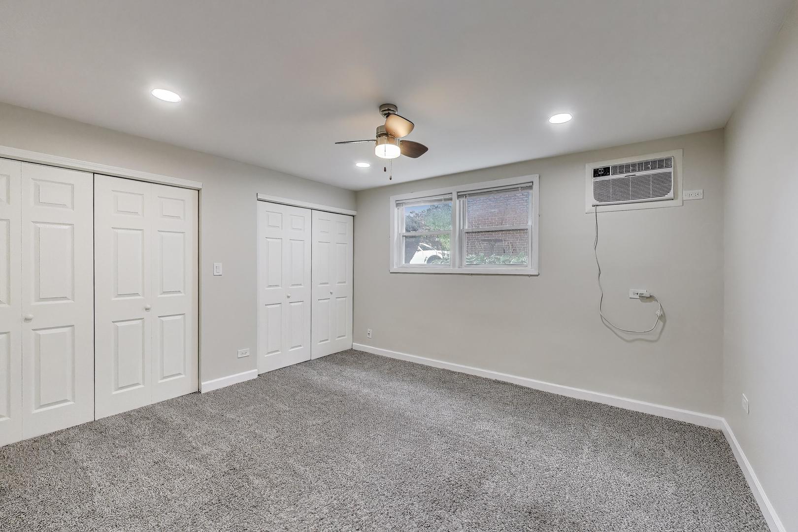 1086 N Northwest Highway #G, Park Ridge, IL 60068