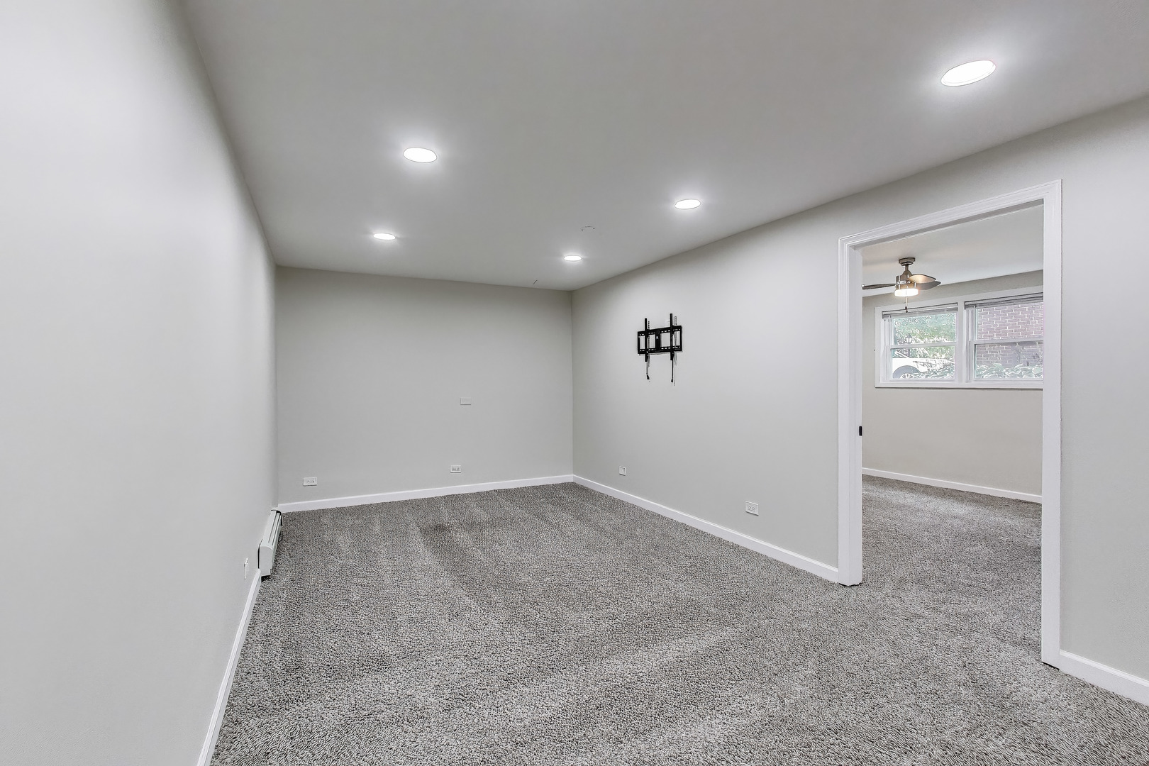 1086 N Northwest Highway #G, Park Ridge, IL 60068